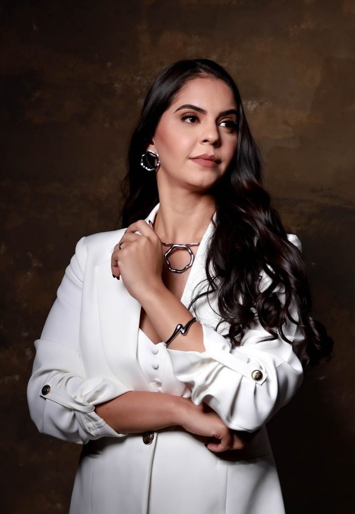 Lalesca Araújo em retrato profissional